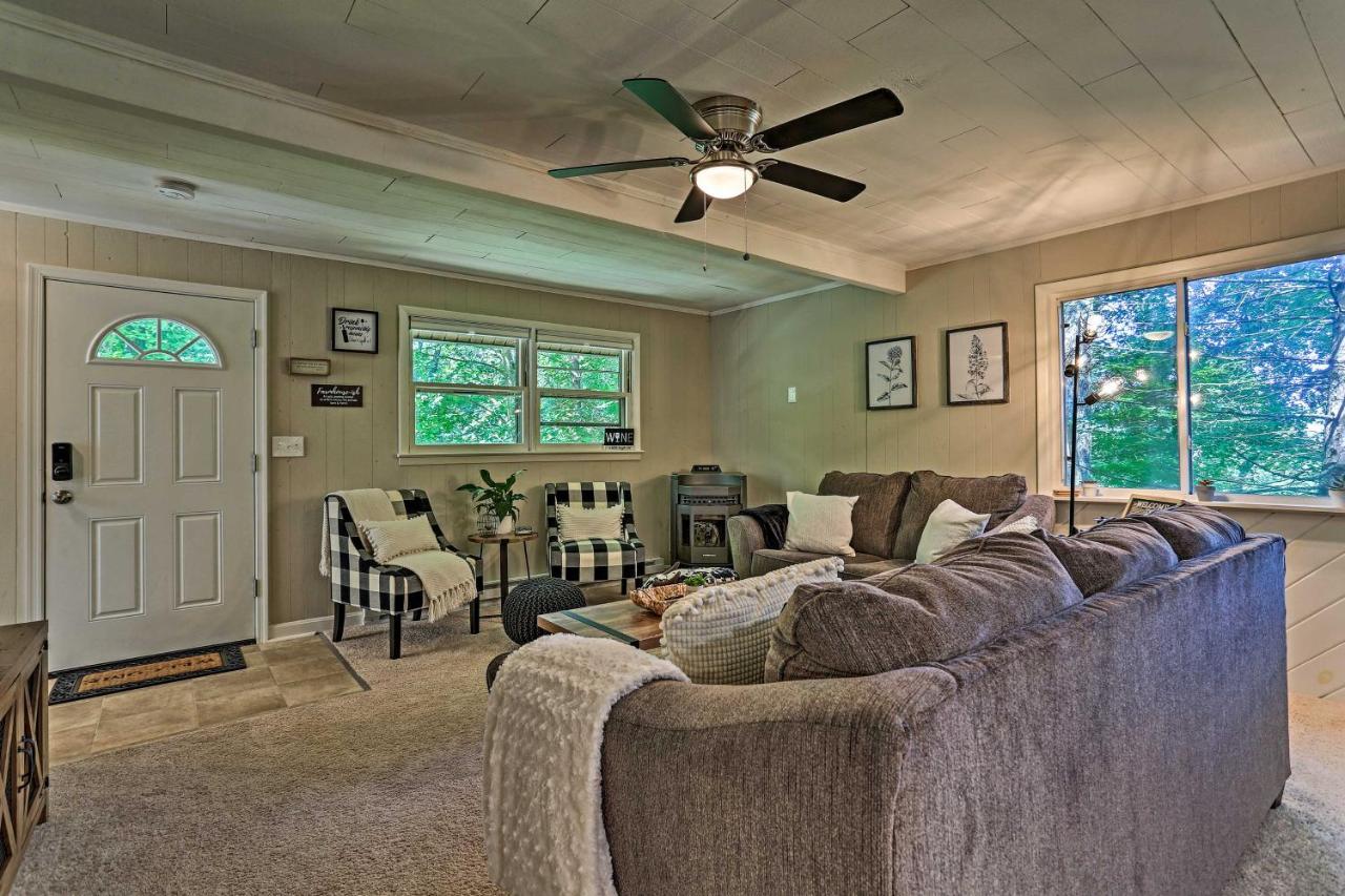 Modern East Stroudsburg Home With Deck And Gas Grill! 외부 사진