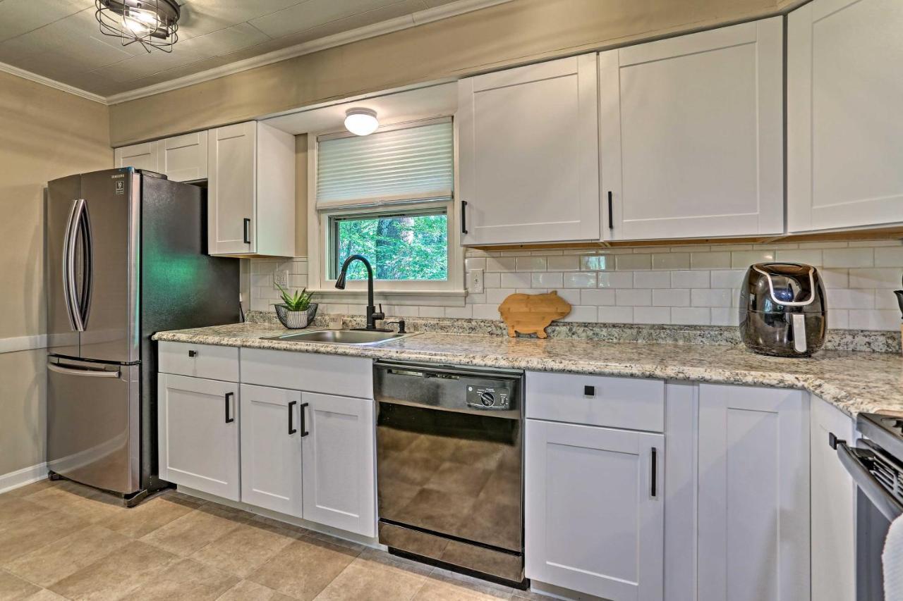 Modern East Stroudsburg Home With Deck And Gas Grill! 외부 사진