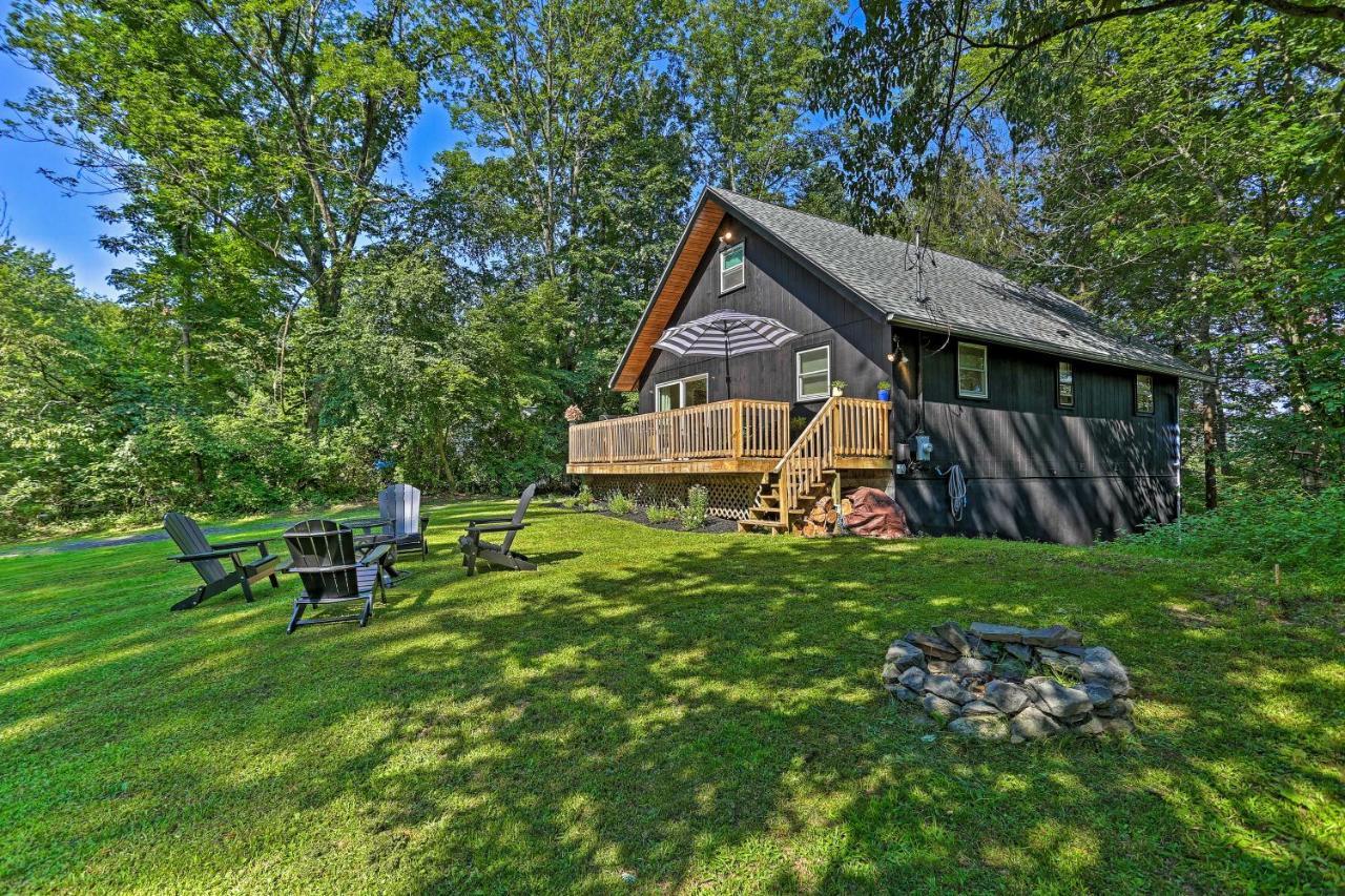 Modern East Stroudsburg Home With Deck And Gas Grill! 외부 사진